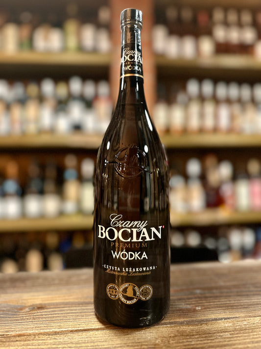 CZARNY BOCIAN PREMIUM POLISH VODKA 40% vol. 700 ml.